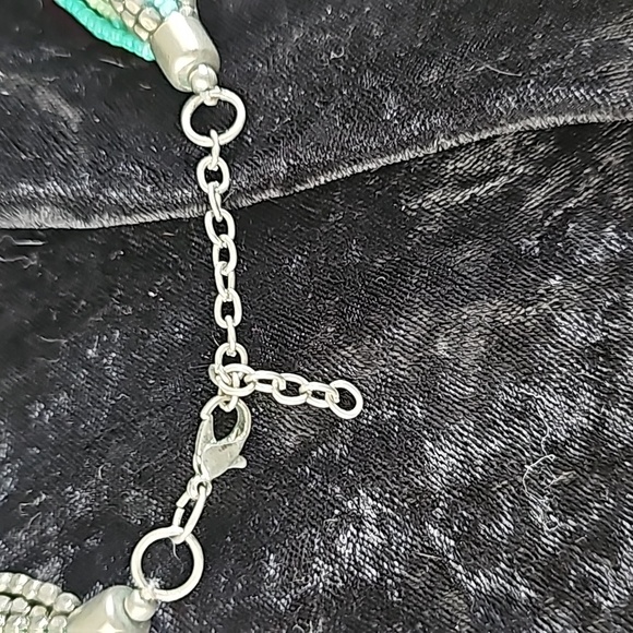 COPY - GORGEOUS Native American Indian Necklace made with beads. 22 inches long. - Picture 3 of 6